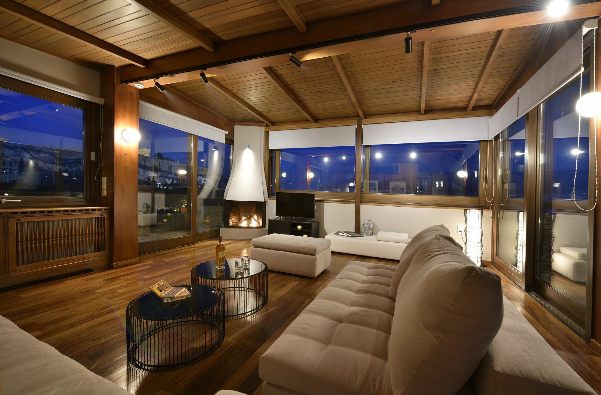 Karyatis Luxury Maisonette By K&K Aten Exteriör bild
